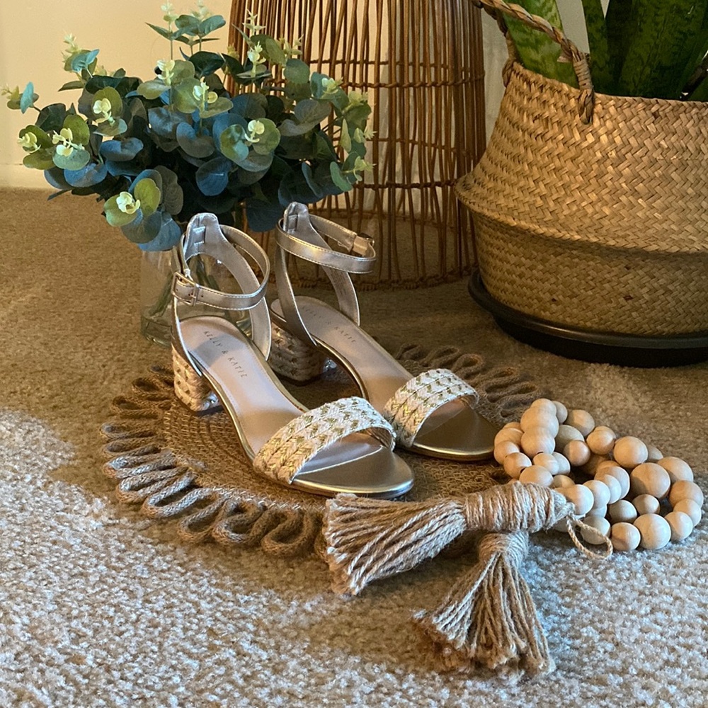Kelly & Katie sandals